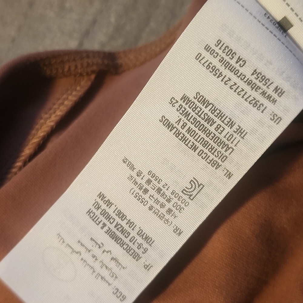 Abercrombie & Fitch Long Sleeve Bodysuit. Size Medium NWT - Picture 7 of 8